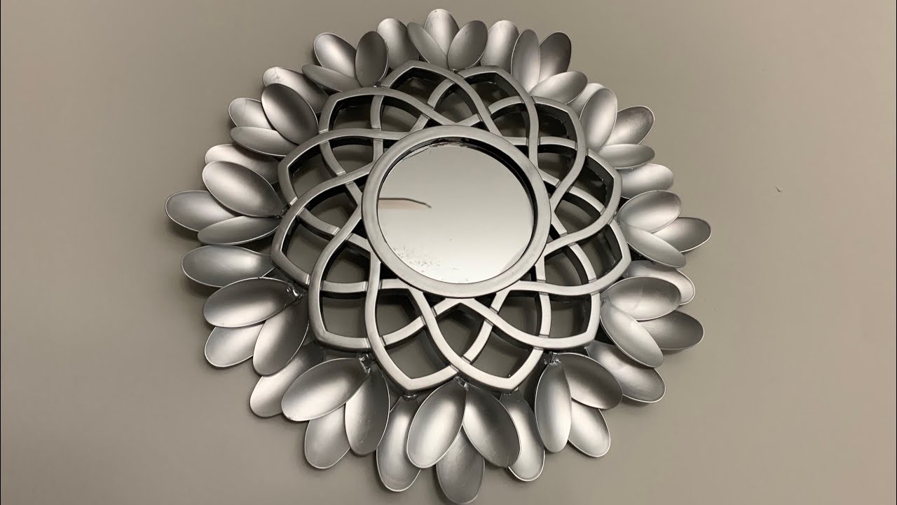 DIY wall mirror using plastic spoons! easy and quick for an expensive home decor piece 2019 new idea