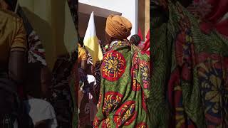 Msalaba wa Hija ukiingia katika Kanisa la Bikira Maria afya wa wagonjwa Parokia ya Ilole