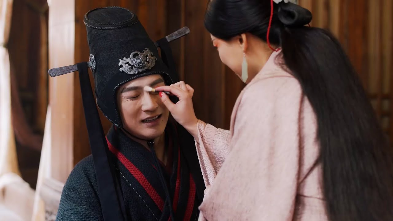 呂不韋為了獨攬朝政，將嫪毐送給趙姬，僅僅一晚就讓太後徹底淪陷！