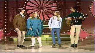 The Mamas &amp; The Papas - Dancing In The Street (HQ)