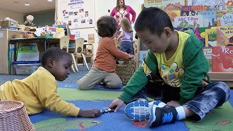 A Study of the Play of Dual Language Learners in an English-Speaking Classroom