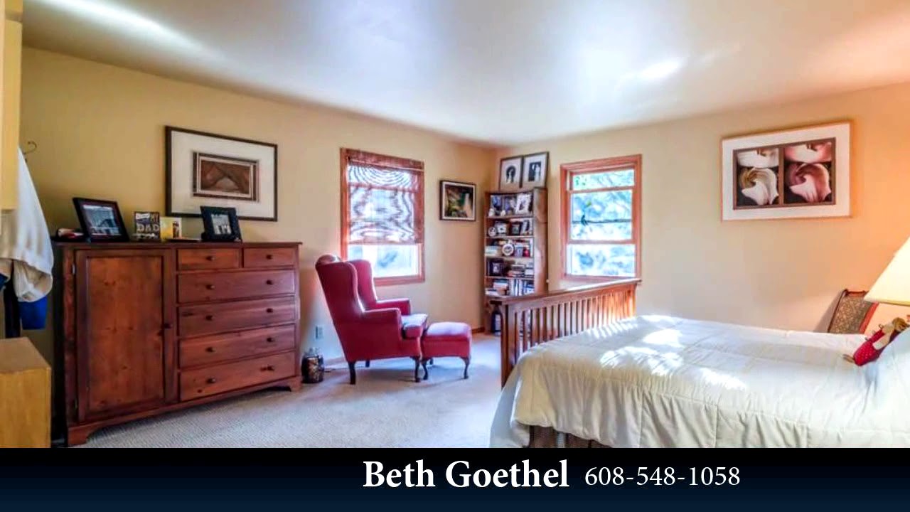 E11115 Wynsong Dr, Baraboo, WI 53913