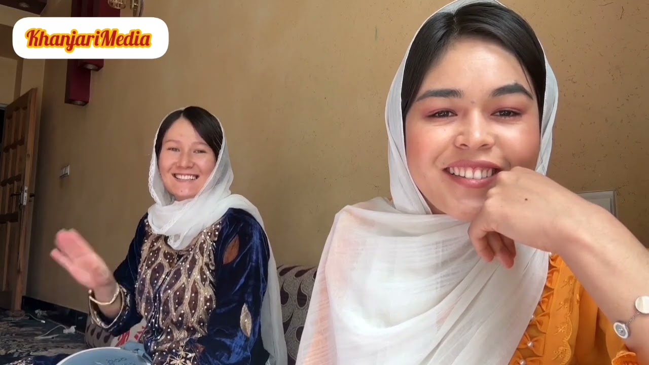 چشمای مو روشن #آتی جانم و #آبی جانم آمدن بخیر🥰#سوغاتی #مالستان #سبسکرايب #comment #like 