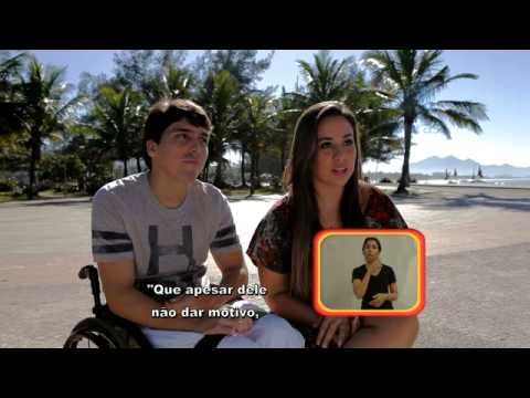 Vídeo: Homem E Mulher Com Deficiência Visual Em Cadeira De Rodas Se Unem Para Fazer Caminhadas
