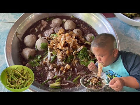 แซ่บยืน1ในหนองบัวลำภู‼️ก๋วยเตี๋ยวร้านนี้ต้องแวะกินทั้งขาไปและกลับ
