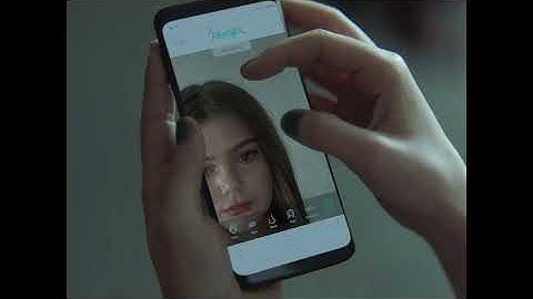 Reverse Selfie: Social Media