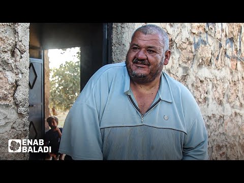 محمد مريض بالغدة يتمنى العودة إلى بيته في قرية معردبسة بريف إدلب