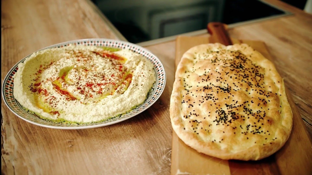 Kichererbsenpaste Mit Fladenbrot Humus Ve Pide Rezepte Rezept Lebensmittel Essen 
