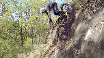 How to ride drop offs and steep descents on trials bikes︱Cross Training Trials Techniques