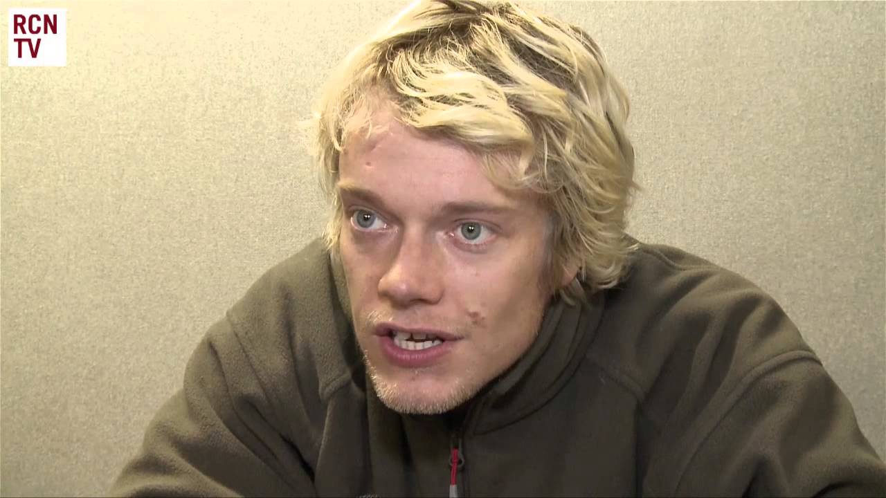 erección alfie allen erección alfie allen