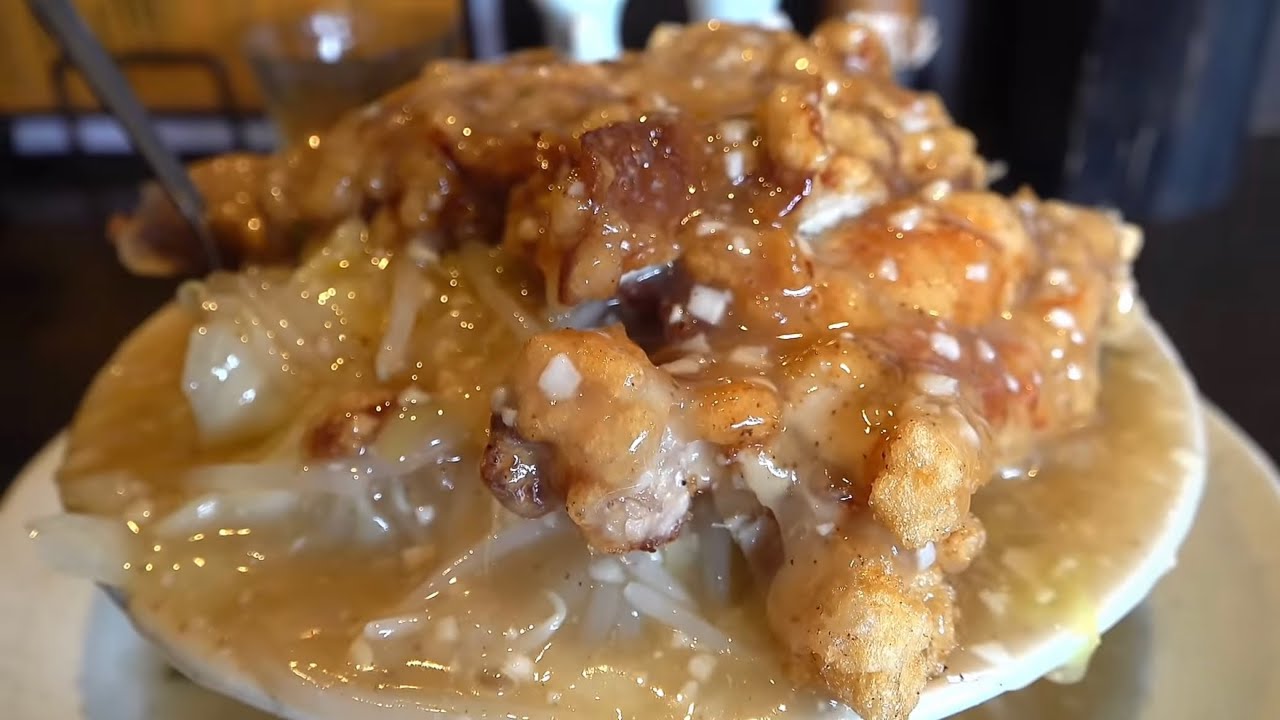 Если вы заказываете средний размер, вам подадут очень большое блюдо