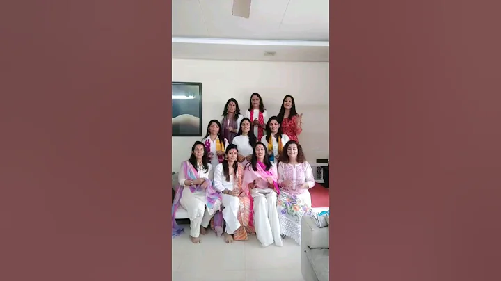 HAPPY HOLI!! #momlife #motherhood #mom #india #fun #friends #holi #festival#youtube #shorts#ytshorts