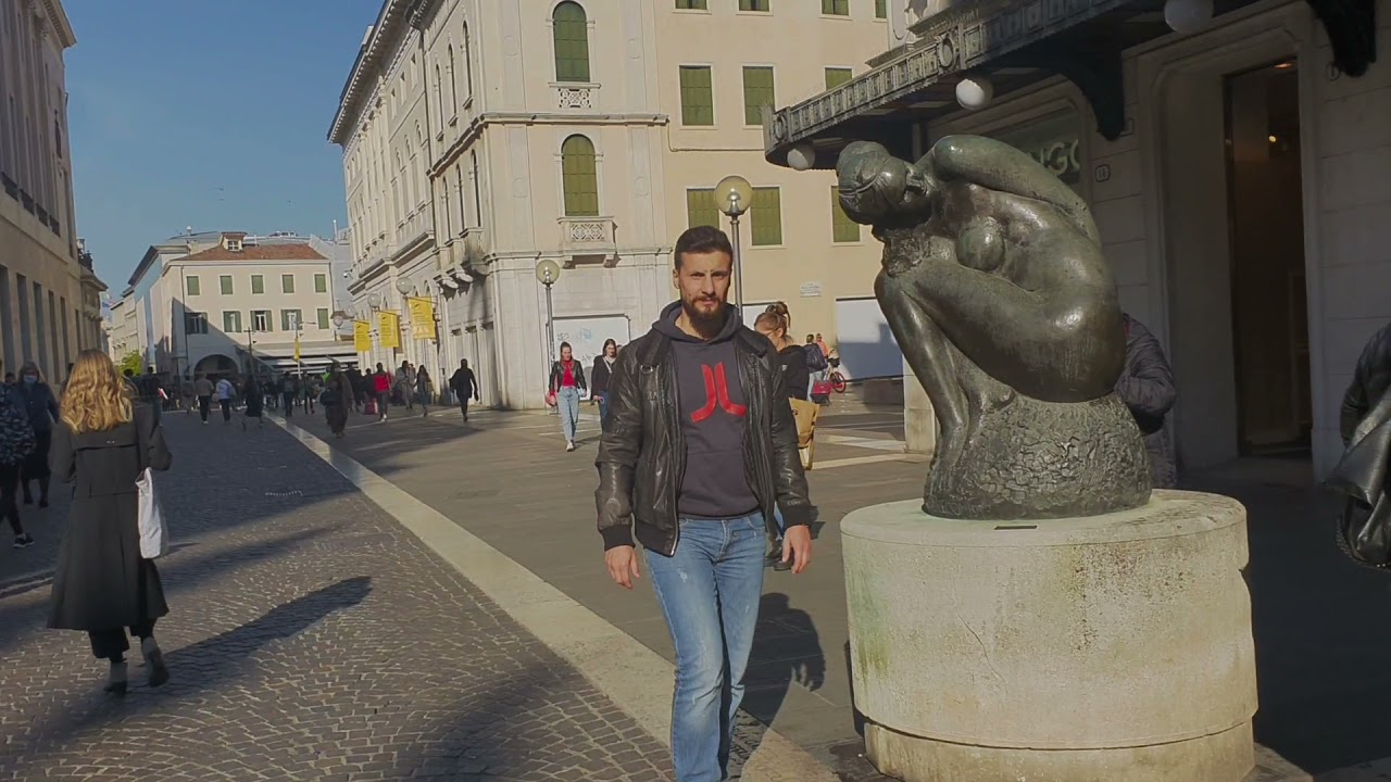 Италия Жасмин и блогер из падова .преступление и наказание по Достоевскому YouTube Италия Жасмин и блогер из падова .преступление и наказание по Достоевскому YouTube