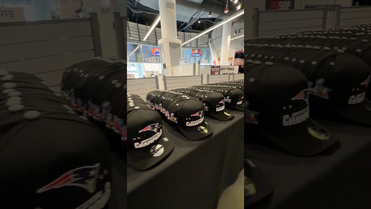 Unbox the AFC Champions hats & t-shirts at the pro shop with us! 🧢👕 