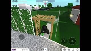 Rating Random Bloxburg Builds