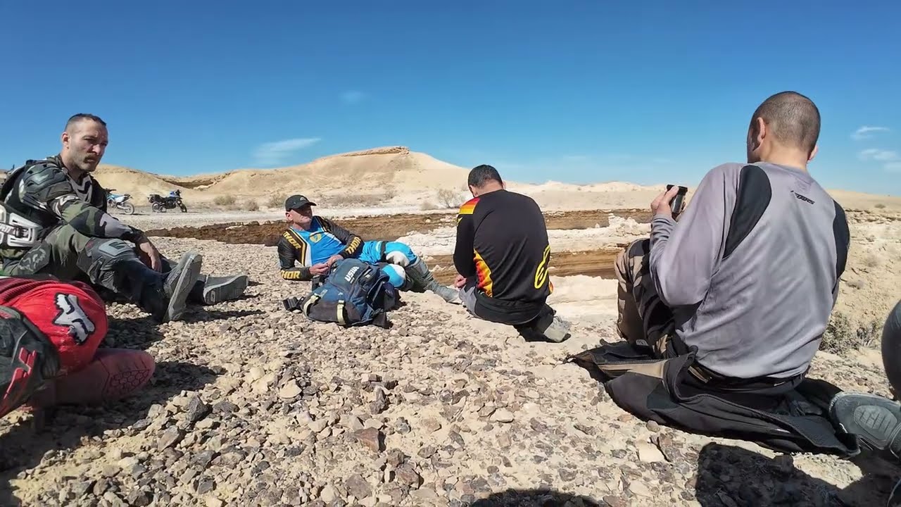 אדוונצ'ר אופנועים, מכתש רמון והנחלים הגדולים - נחל נקרות, נחל ערוד