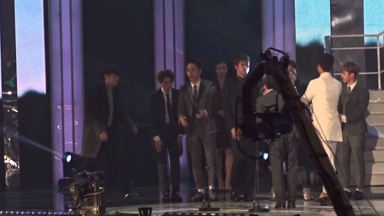 141113 인기 젤많아서 인기상타는 비스트 ^_^