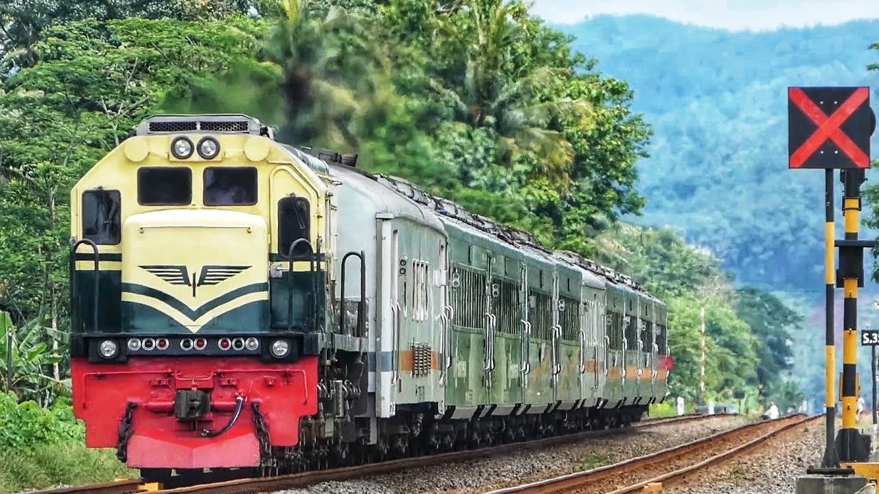 CAKEP SEKALI LOKOMOTIF VINTAGE NARIK KERETA EKSEKUTIF !