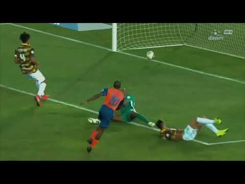 لاعب الشباب الجديد العنكبوت الكولومبي دانيلو أسبريا