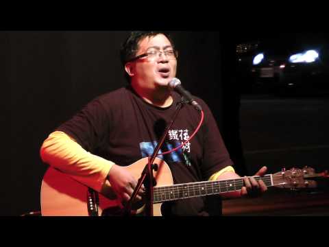 b02_汪智博_斷了線 (唱作聚家@鐵花村 20120404).MTS