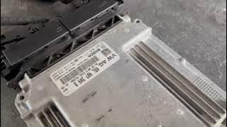 MD1CS004 ECU connected in bench mode from a VW / AUdi (any VAG) using Express Bench Cable