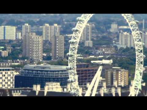 Video: Jak Královna Velké Británie Hledá řidiče