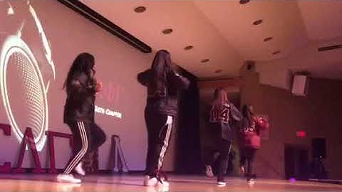 Alpha Phi Gamma NIU : Beta Stroll Comp (Round 1)