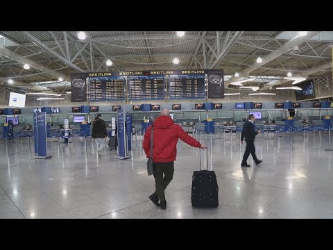 Άδειο το αεροδρόμιο