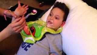 Download Lagu Bertrand feeds himself MP3