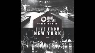Miniatura de vídeo de "I Belong To You (Bonus Track) [feat. Derek Johnson] [Live] - Jesus Culture Live From New York 2012"