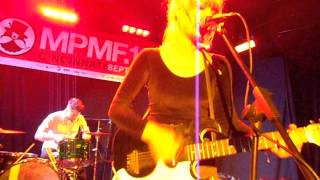 Bleached perform &quot;Looking for a Fight&quot; @ MPMF 2013