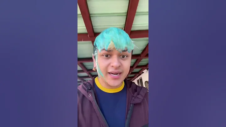 Putting the BLUE Hair Gel in my Hair! #hairgel #ex...