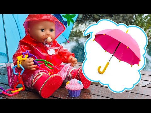 Беби Анабель гуляет под зонтом ☔🌧️😀 Видео для девочек с Беби Бон