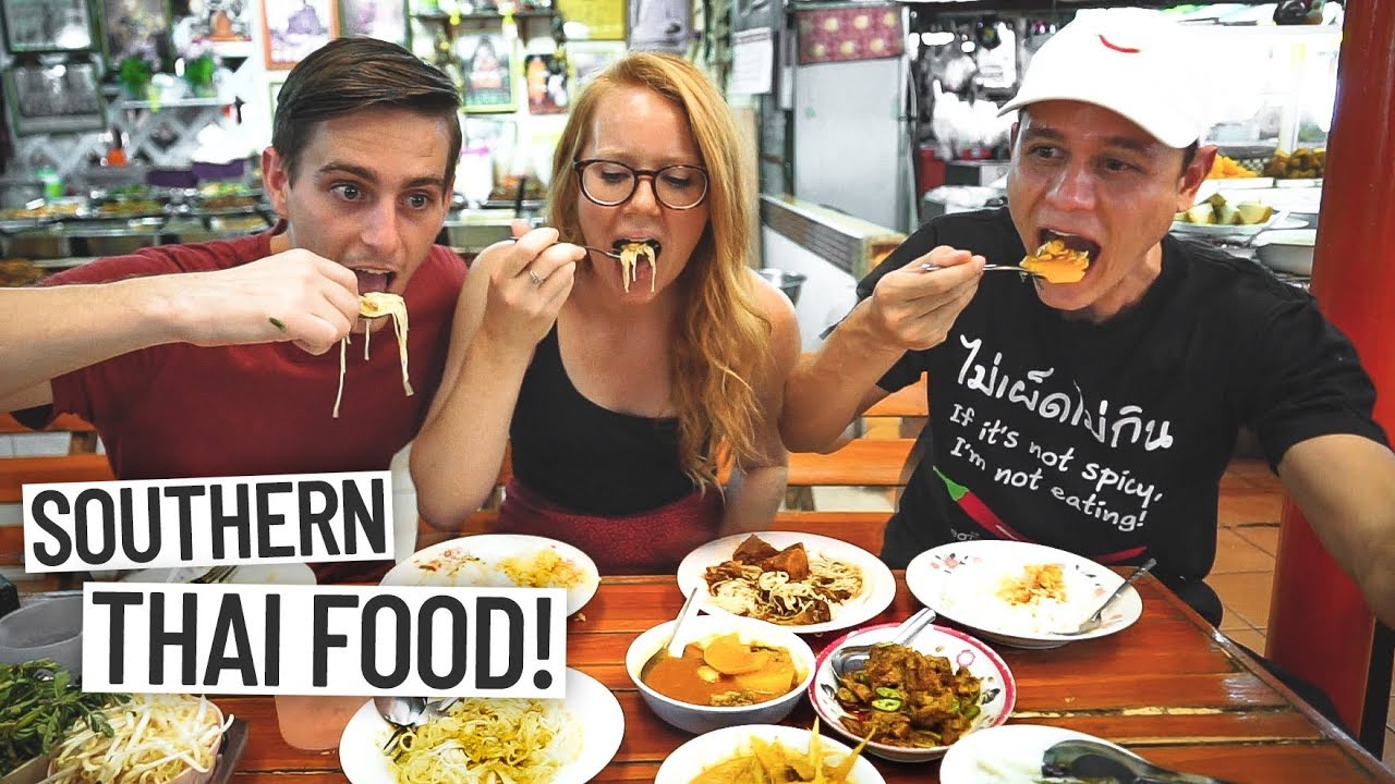 Thai Street Food Tour with MARK WIENS! + Hostel Tour (Bangkok, Thailand