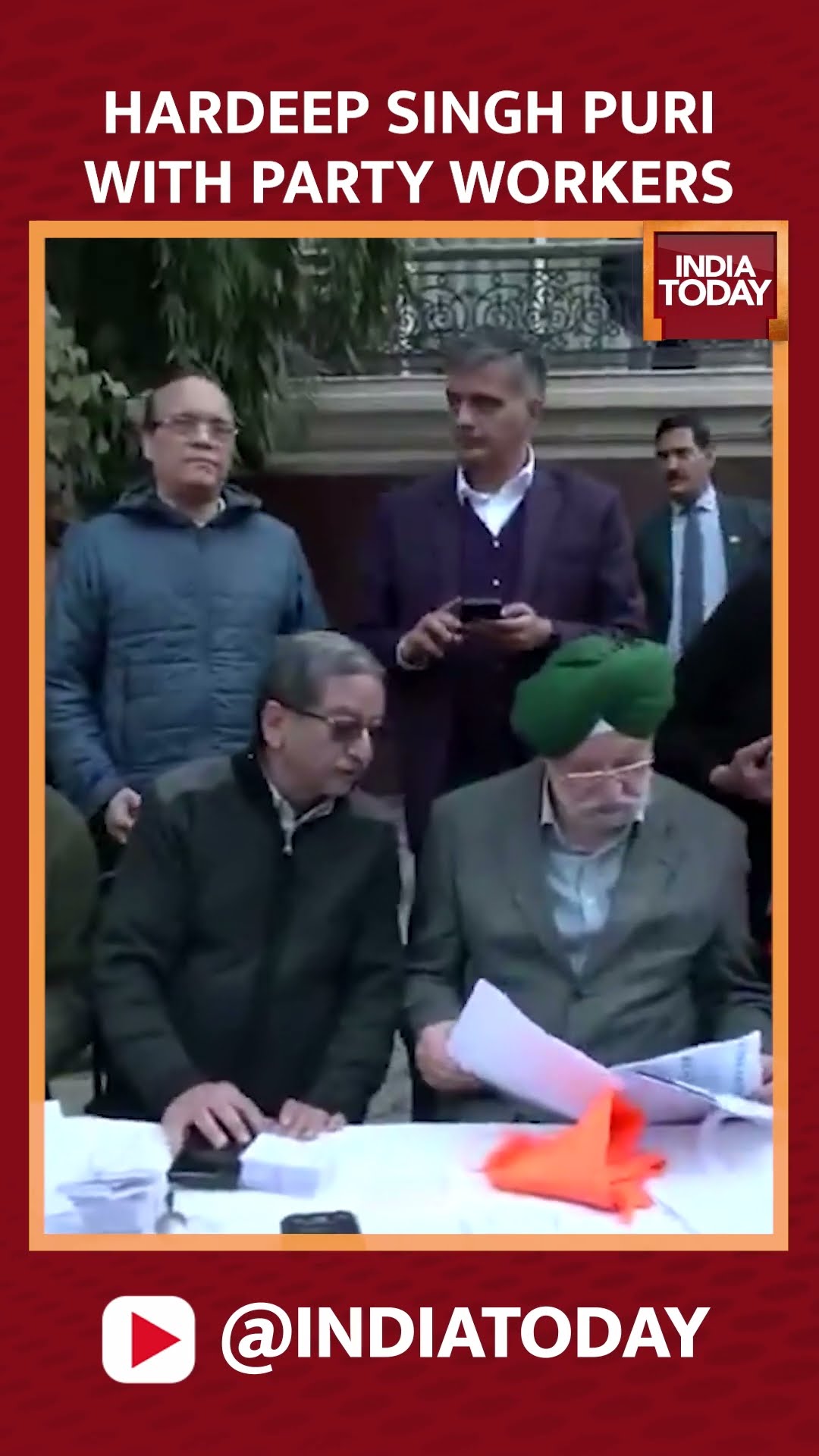 Union Minister Hardeep Singh Puri Joins BJP Party Workers At The Polling Station  | #shorts