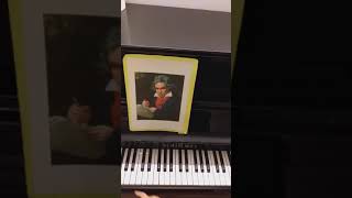Lettre à Ėlise de Beethoven 29, Une minute de piano