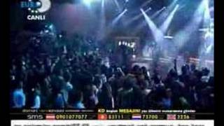 Sebnem Ferah - Bu Ask Fazla Sana @ Beyaz Show Resimi