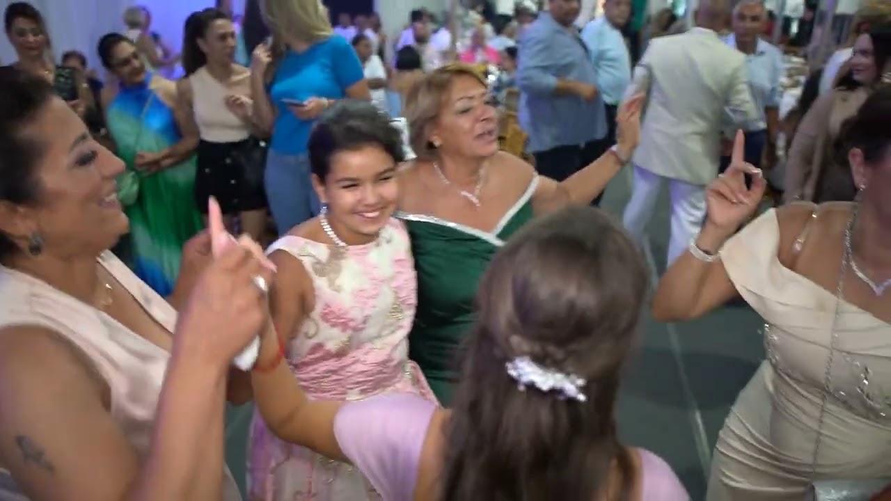 3 deo Pemela i Elvis Orkestar Ace Brajić Dragi Domić, Snežana Đurišić, Srećko Krečar