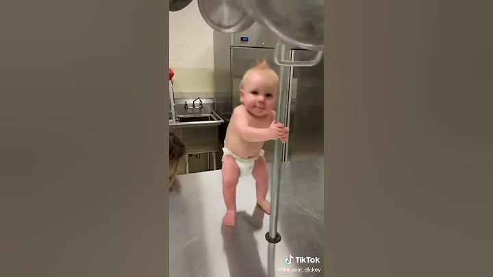 Somebody come get her tik tok vine