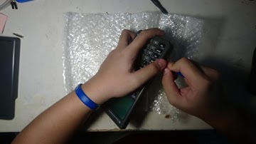 ELmod for TI-82 Part 2.1 TI82 tear down.