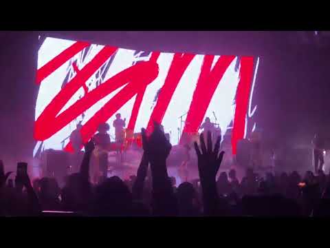 Paramore - Misery Business Live in HD @ Mechanics Bank Arena in Bakersfield, CA 10/02/22