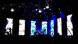 Two door cinema club live in Bangkok - I what you know