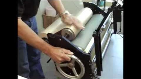 How to: tape application on sleeve for flexo plate mounting (video 2 of 2)