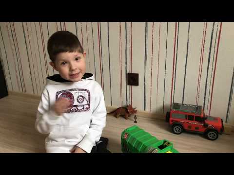 Мусоровоз Dickie убирает мусор Лего. Матвей супер герой из Герои в масках (PJ Mask).