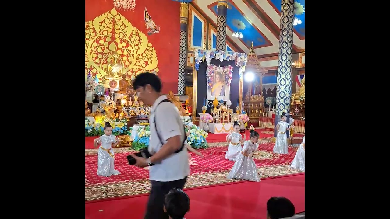 รำเพลง ครูดี 4 ประการ อ.2 ( อนุบาลโรงเรียนวัดไผ่เขียว )