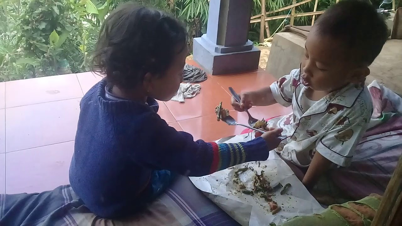 101 Gambar Anak Kecil Berdua Romantis HD Terbaik