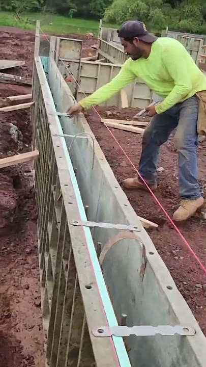 Pemasangan Bekisting Dinding Beton#bekisting#dindingbeton #formtie #konstruksi #pengecoran #formwork