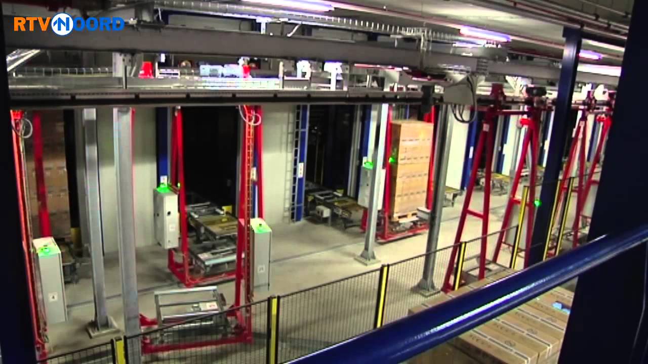Ruimte voor 108 miljoen luiers in nieuw magazijn in Hoogezand - RTV Noord