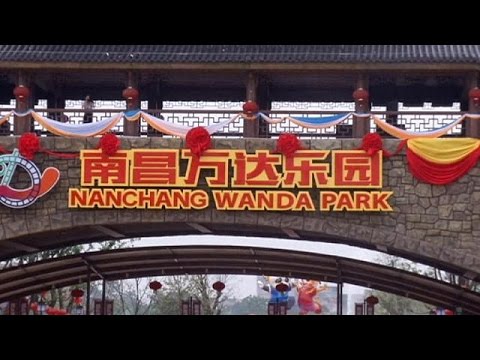Video: Çin'in Wang Jianlin'i Rakip Disney'e Tema Parkını Açtı