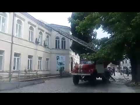 ქუთაისის მესამე სკოლაში ხანძარს ებრძვიან